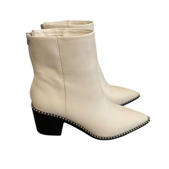 Steve Madden Aquarius White Studded Pointed Toe Leather Boots 6.5 NEW - Picture 3 of 5